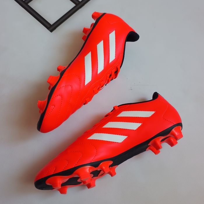 оригінальні бутси Adidas р40.5  довжина устілки по факту 25.5см