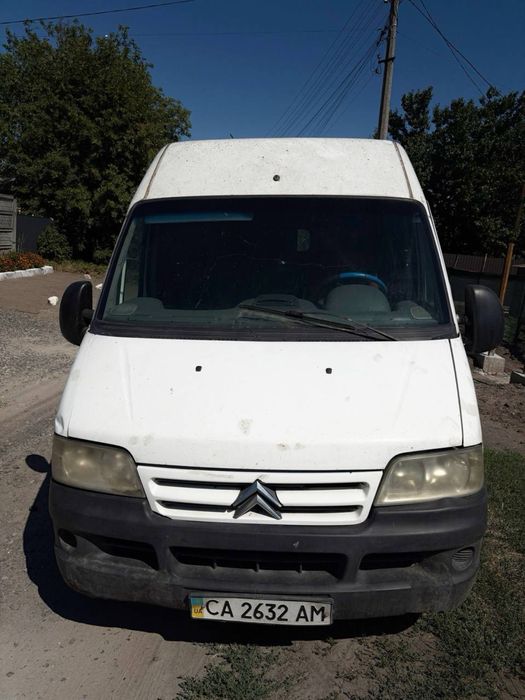 Вантажний бус Citroen Jumper 2004 року на ходу