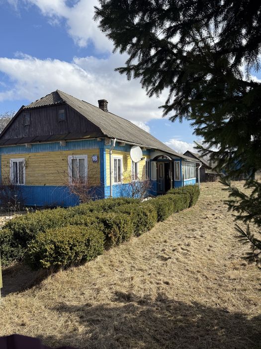 Будинок в селі Якушів