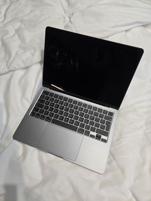 MacBook Air 13' M3 24/512