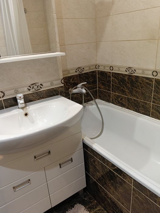 Оренда однокімнатної великої квартири в новобудові. ЖК премьер холл