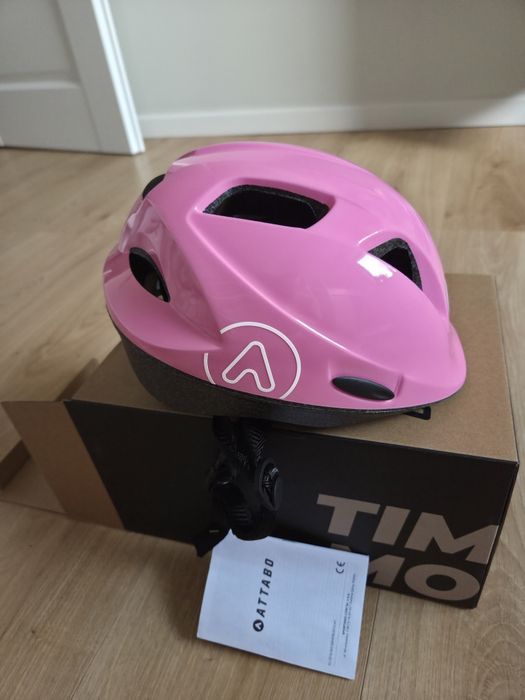 Nowy kask rowerowy dla dziewczynki