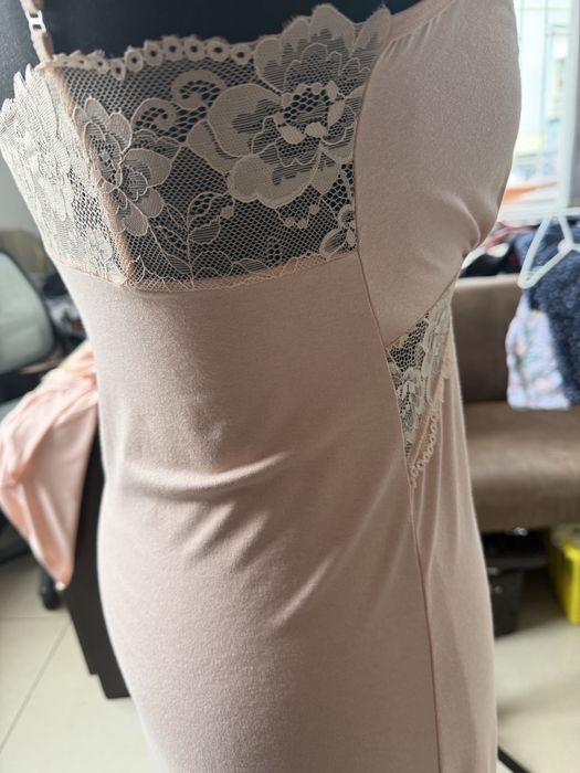 Нічна сорочна віскоза . С/36р колір персик. Тонка бритель