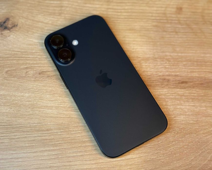 Telefon Apple iPhone 16 128 GB bat: 93% + GW 12 msc