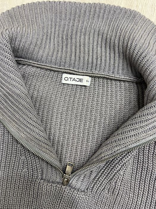 Джемпер від бренду OTAGE