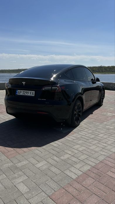 Tesla Model Y Long Range Dual Motor