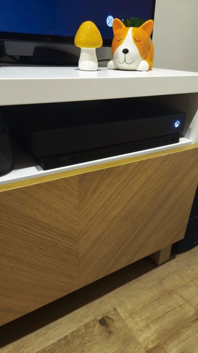Xbox One x 1tb em bom estado