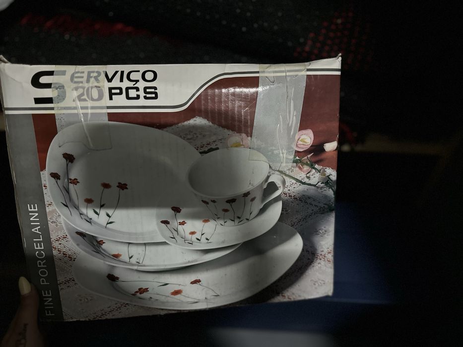 Dinnerware Sets438556909875374082