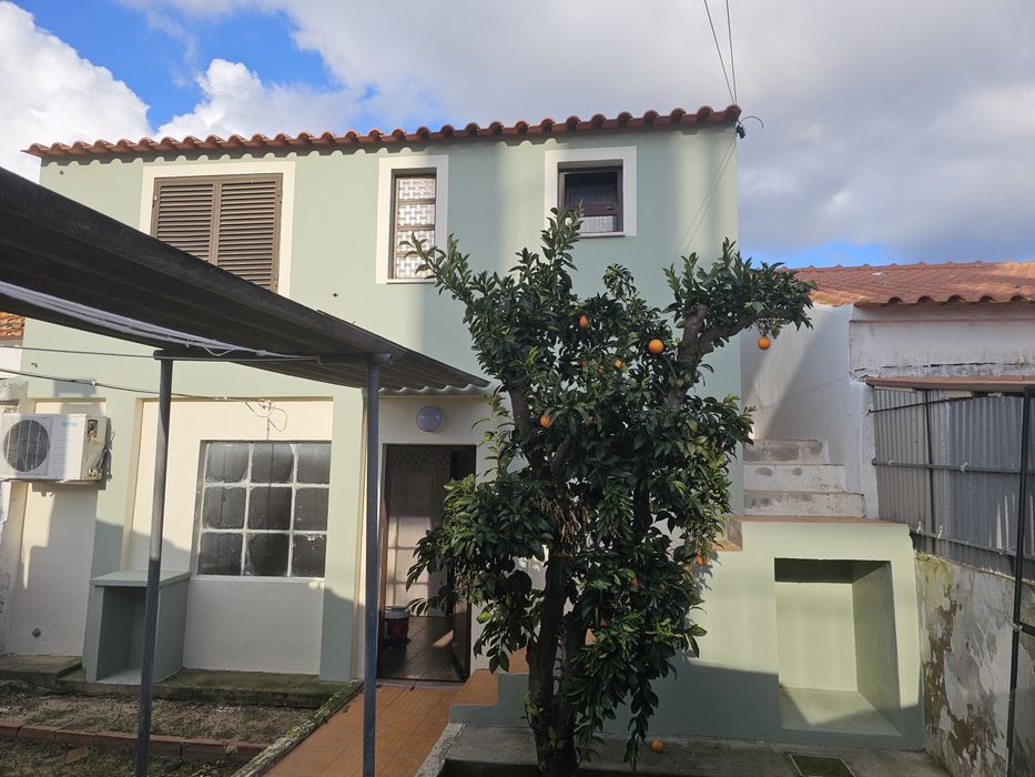 Moradia em canal-caveira