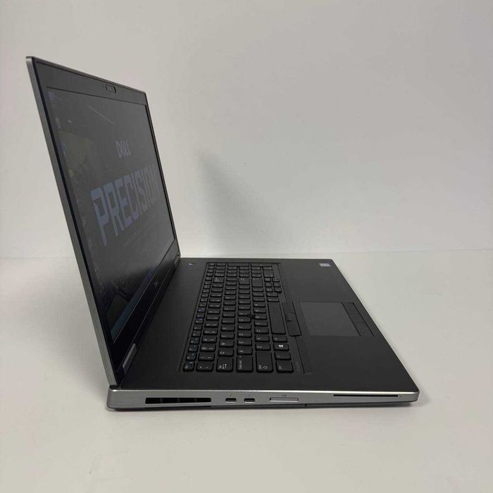 Dell Precision 7740 17.3" FHD IPS i7-9750H 16GB DDR4 SSD256GB Quadro RTX 3000 6GB