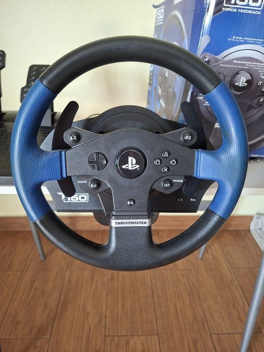 Volante Thrustmaster T150