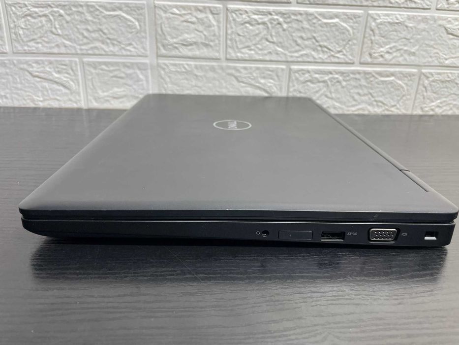 Ноутбук Dell Latitude 5590  15.6" (1920x1080) i7-8650U 16 GB DDR4