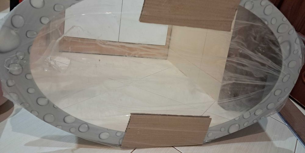 Sprzedam nowe lustro 65x40