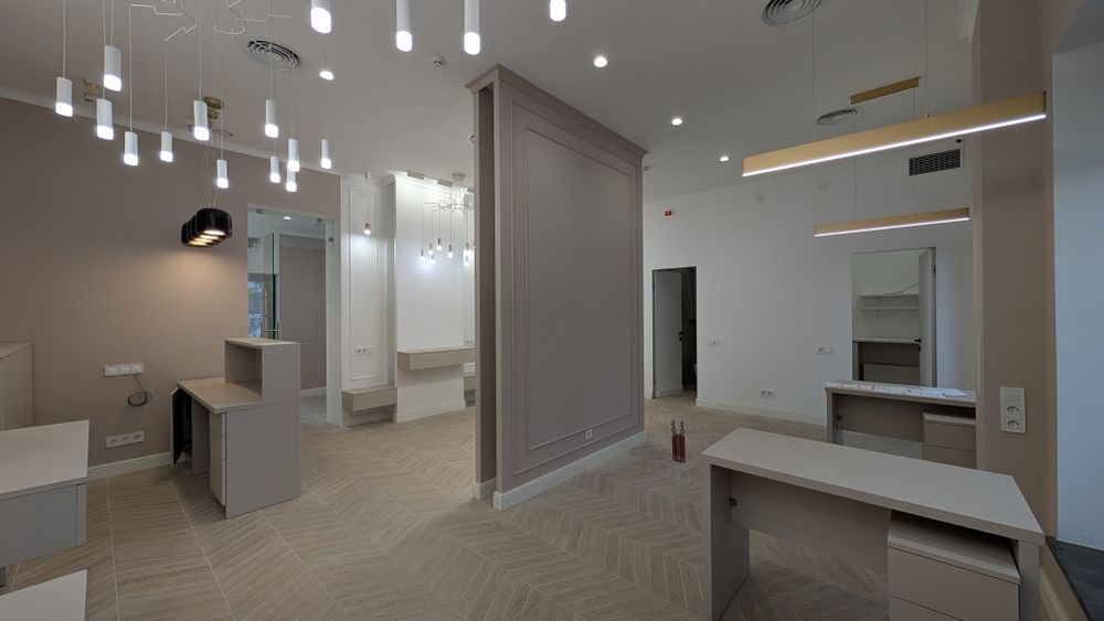 Приміщення в топовій локації в центрі в оточенні нових ЖК, 50 квт