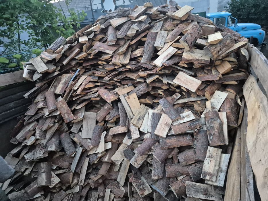 Продам обапол, пиляні соснові дрова,вугілля,