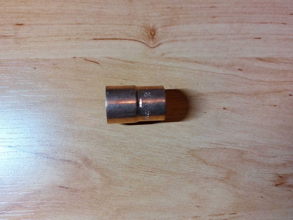 Redukcja 18x15 mm