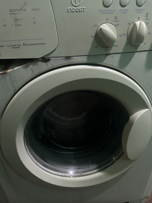 Стиральная машина индесит, НЕ РАБОЧАЯ