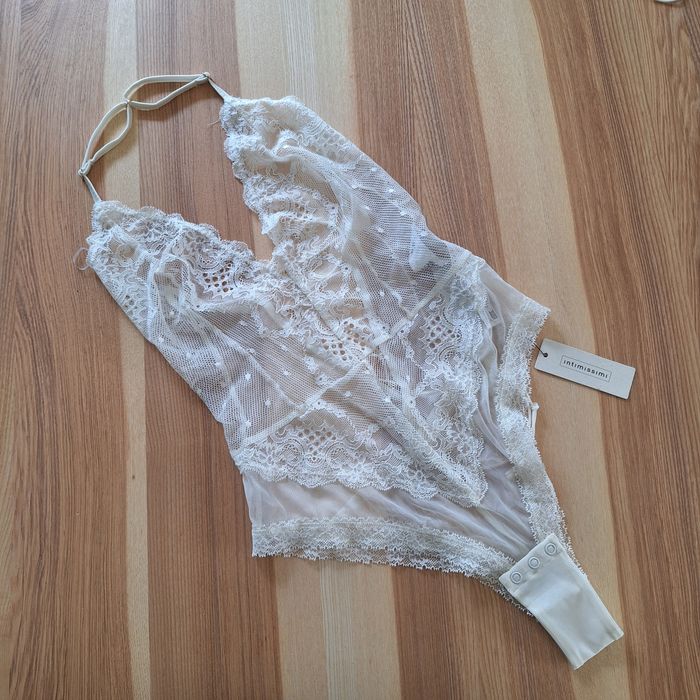 Białe koronkowe body Intimissimi rozmiar L