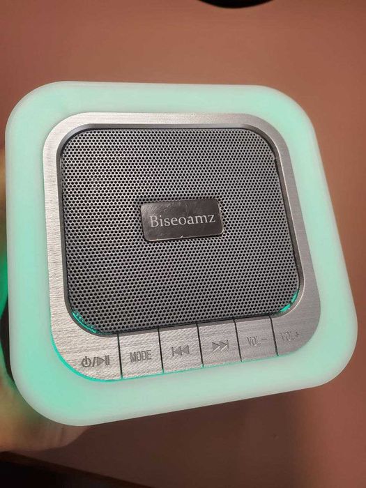 Нічник-світильник Портативна Bluetooth-колонка біла,  світильник rgb, годинник, будильник