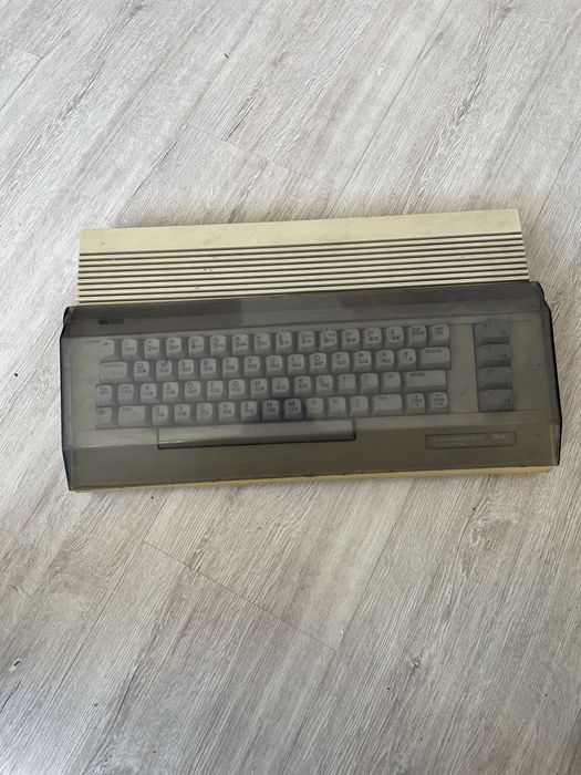 Klawiatura commodore 64