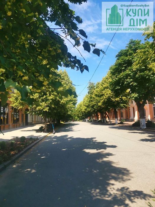 Продаж 2х кімнатної сталінки в Центрі