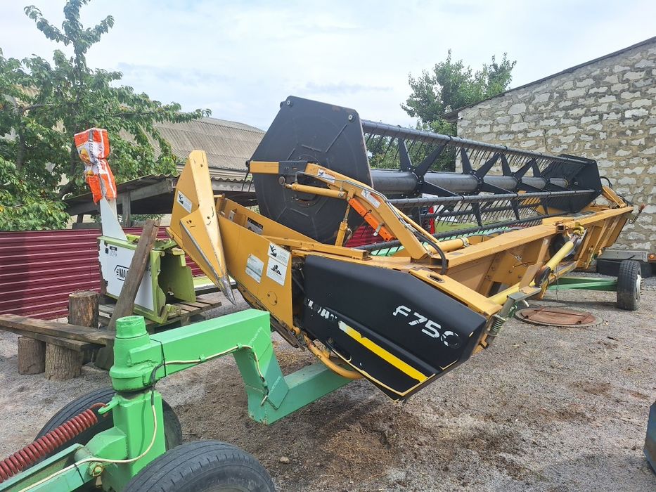 Claas Жатка Flex f750.