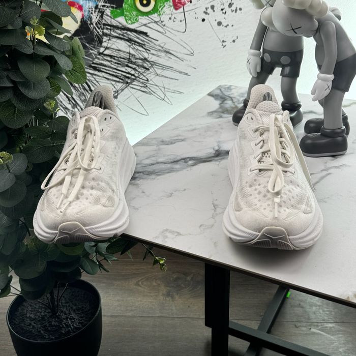 Кросівки Hoka Clifton 9 40 розмір E214