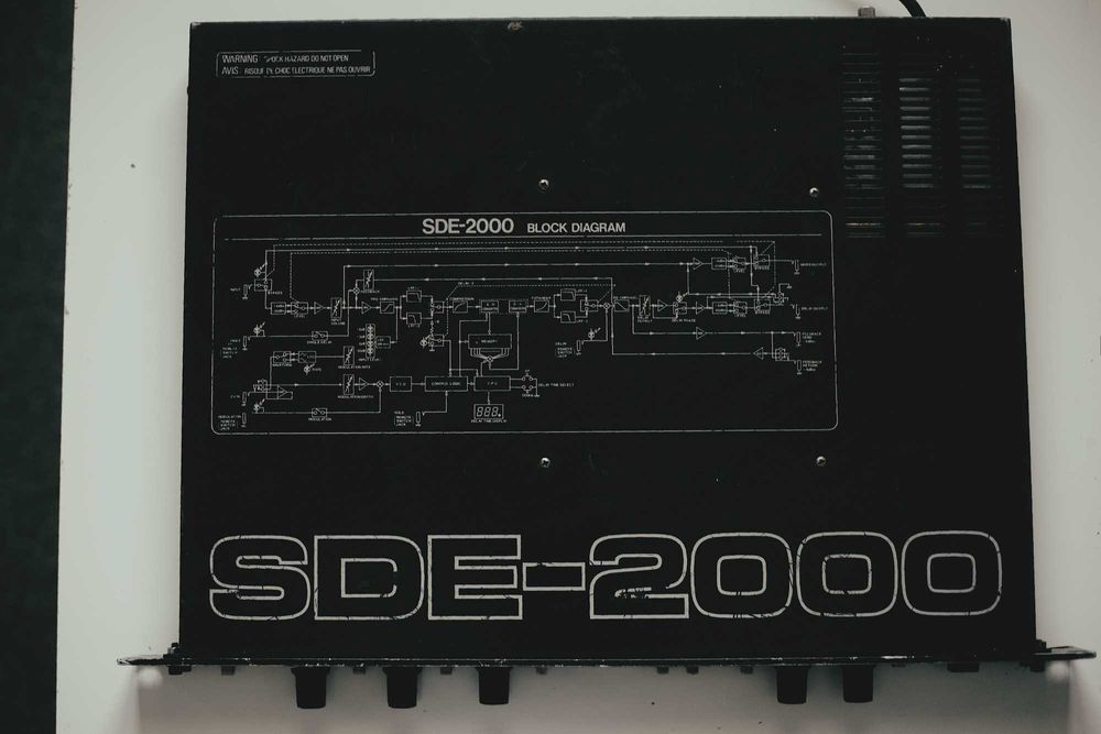 Roland SDE-2000 Digital Delay