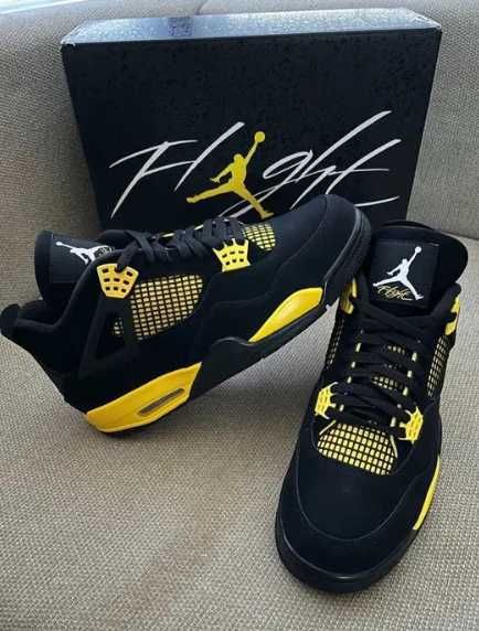 Jordan 4 Retro Thunder R.44
