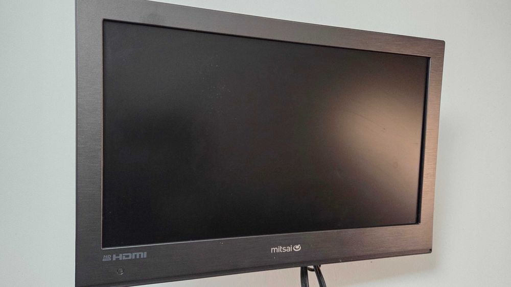 Tv MITSAI 19" em bom estado