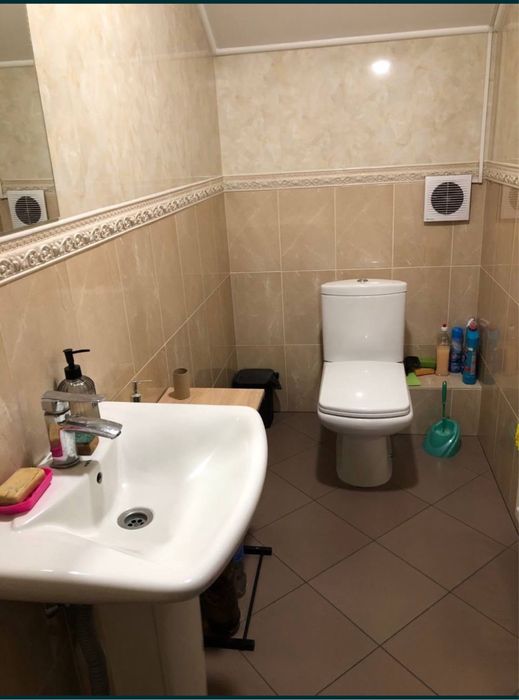 Боярка центр продаж офісу 4 кімнати і санвузол ЄВідновлення