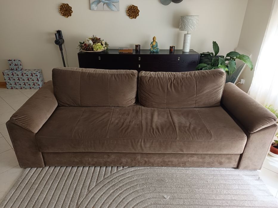 Vendo sofá grande cinzento (faz de cama)