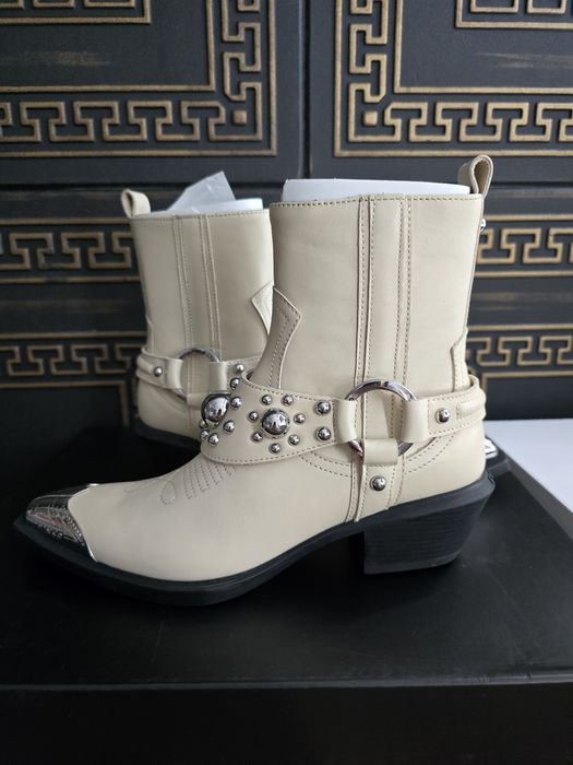 Beżowe kowbojki Pinko