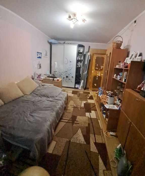 Продам 1 кімнатну квартру в центрі міста Чугуїв.