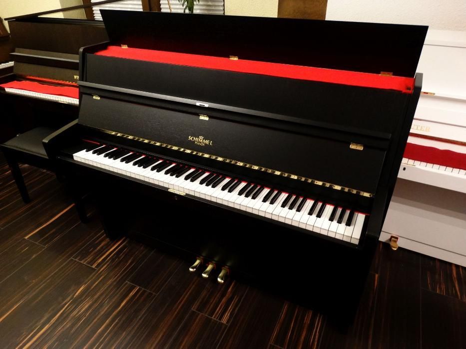 Pianino schimmel czarne od PianoDesign