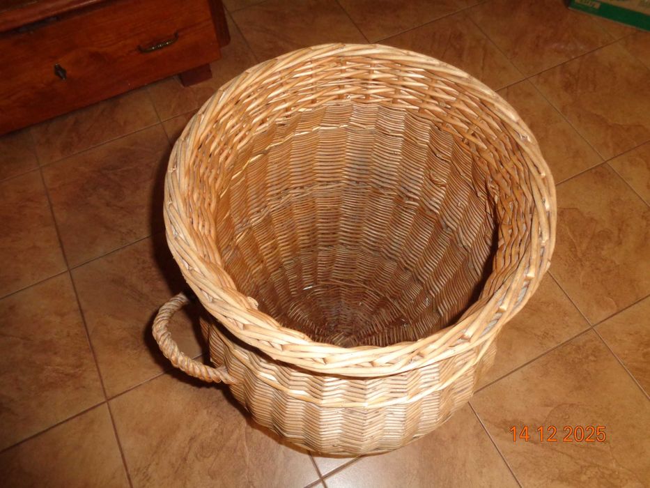 kosz wiklinowy z uchwytami