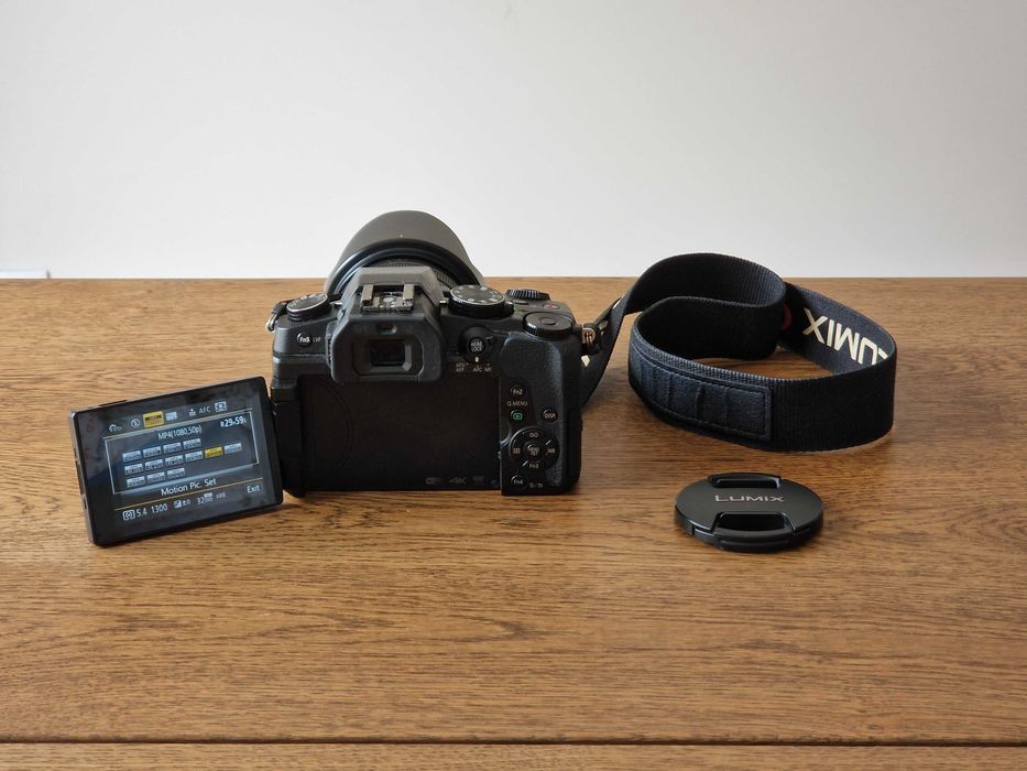 Panasonic Lumix G80 + 14-140mm OIS + Cartão 64GB