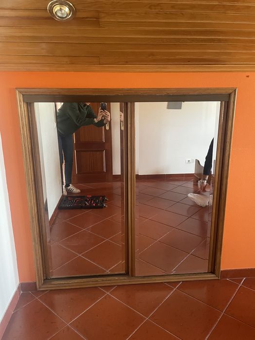 Roupeiros de sotao mogno e cerejeira