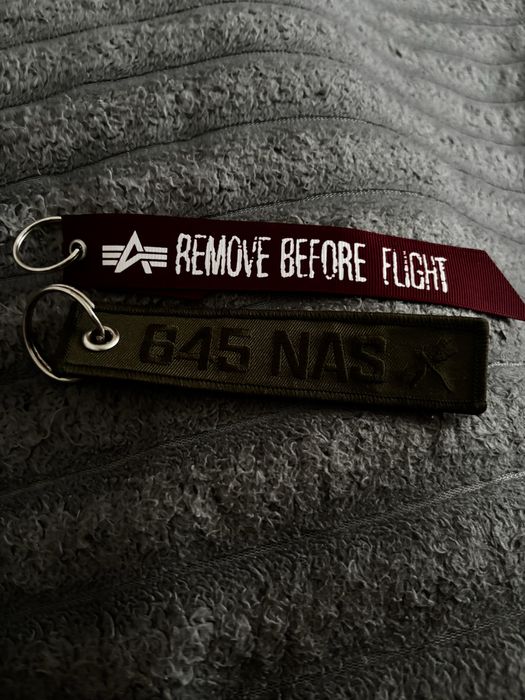 брелок Alpha Industries та рідкий(ексклюзивний)брелок 645NAS