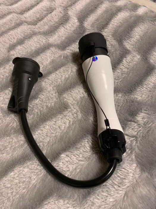 Продам адаптер Type2  на 220v