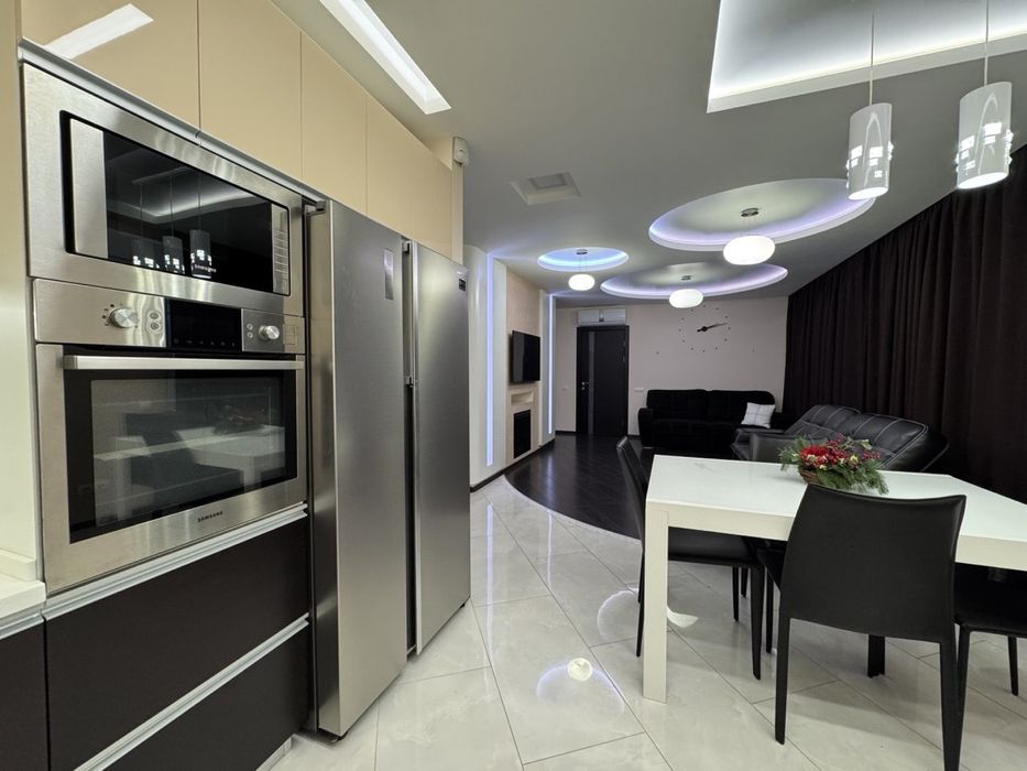 Продам 5 кімнатну квартиру. Лівий берег. Ремонт. Меблі. Техніка