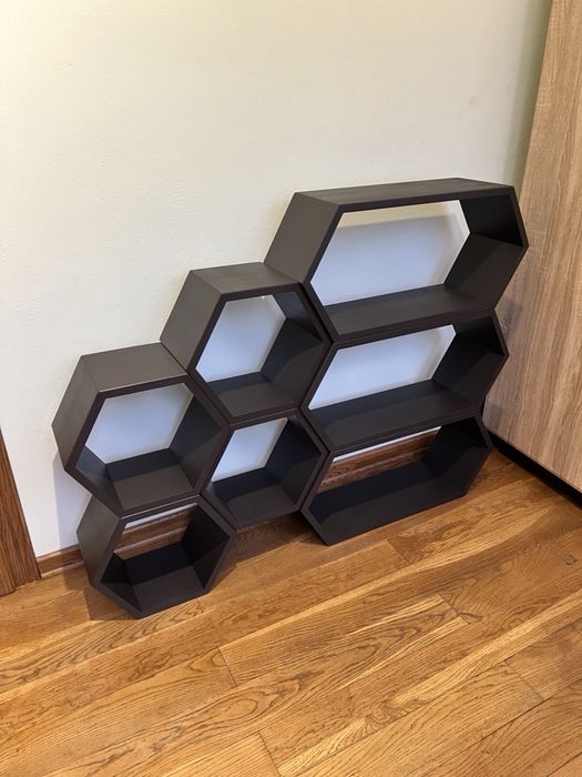 Полиця під книги та різні предмети