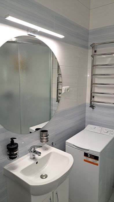 Вільна . ДОКУМЕНТИ .Є квартири, у різних районах міста