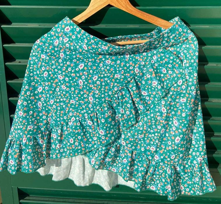 conjunto verde floral saia + top