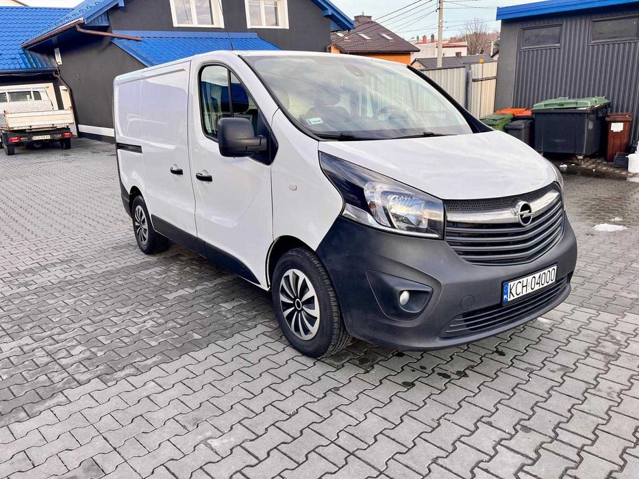 Opel vivaro                .