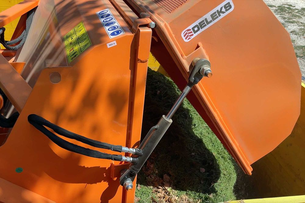 Corta-relva com Recolha 960L DELEKS PANDA-160 - Golfe/Vinha - c/CARDÃ