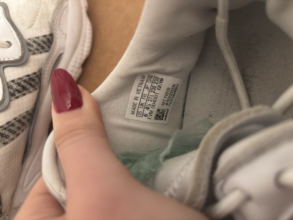 Buty sneakersy adidas ozweeego
