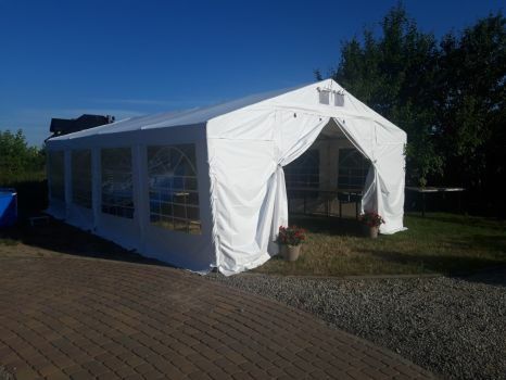 Wynajem namiotów wraz z akcesoriami na imprezy okolicznościowe