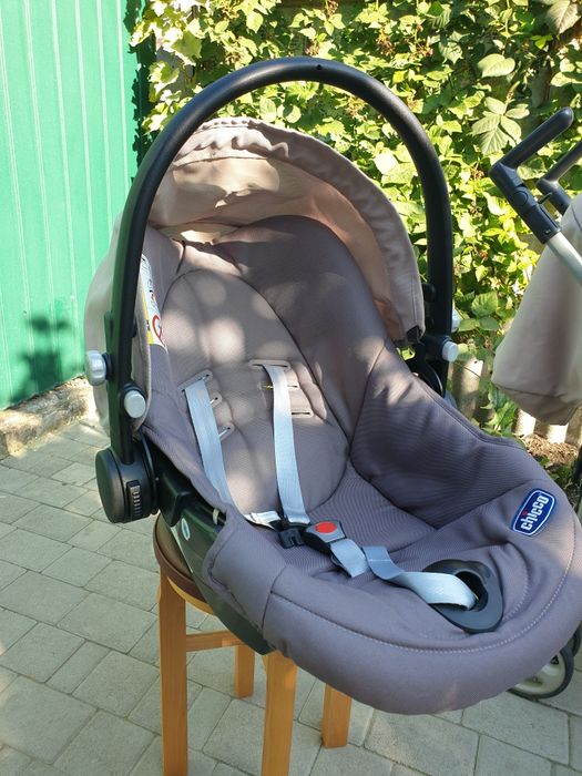 Каляска chicco trio sprint