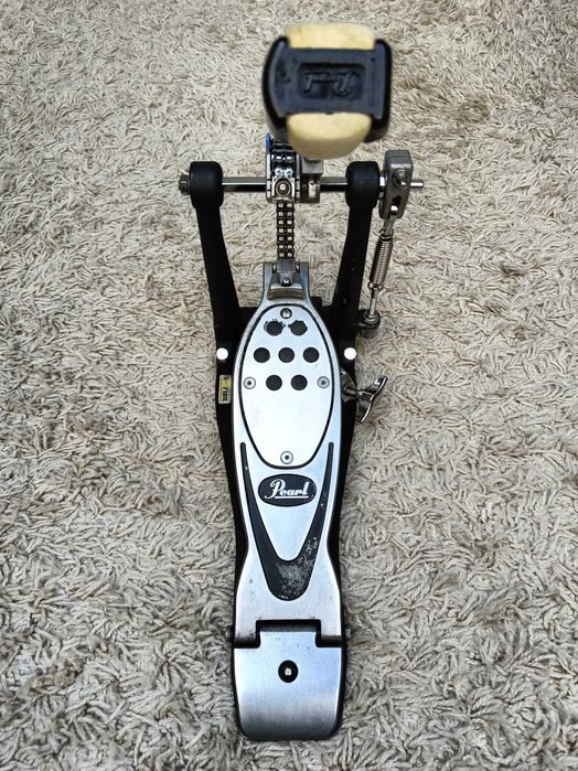 Stopa pojedyncza perkusyjna PEARL ELIMINATOR P-2000C + KOMPLET KRZYWEK